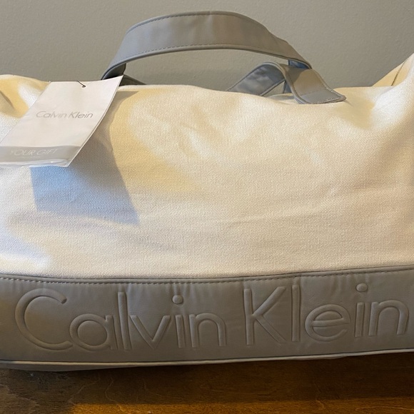 Calvin Klein Weekender/Duffle Bag - Picture 8 of 16